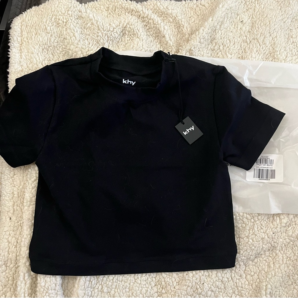 KHY-KYLIE JENNER - SEAMLESS BABY TEE SIZE SMALL